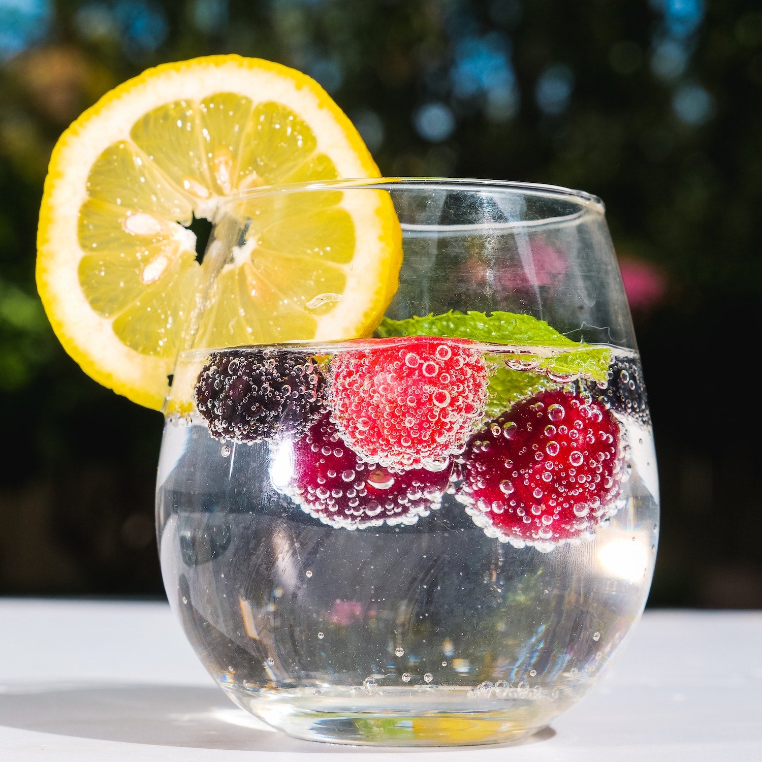 From Fizz to Fit: How Carbonated Water Affects Weight Management
